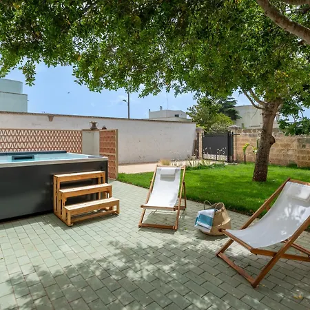 Villa Giulia With Hot Tub - Artemisia Homes * Nociglia