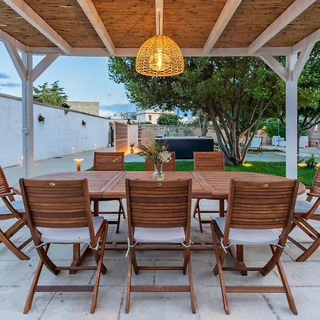 Villa Giulia With Hot Tub - Artemisia Homes Villa