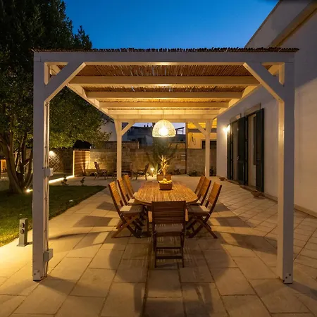Giulia With Hot Tub - Artemisia Homes