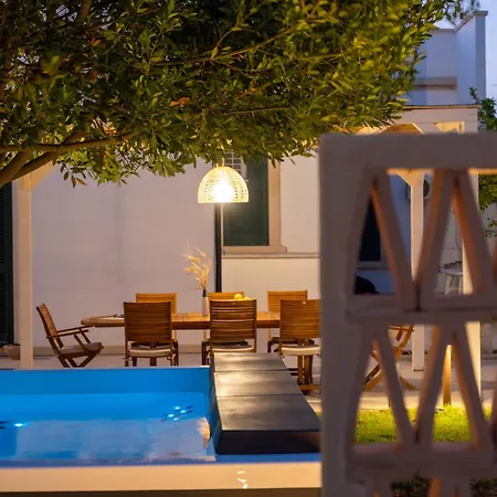Giulia With Hot Tub - Artemisia Homes *